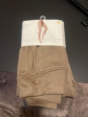 A new day faux suede leggings size small
